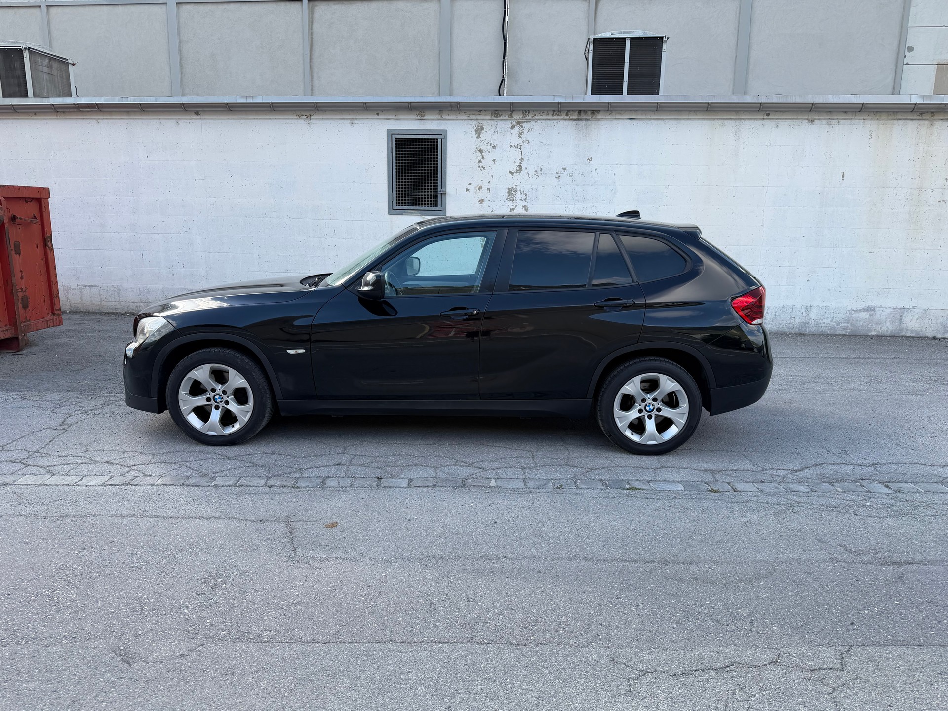 BMW X1 sDrive 18d-image-4