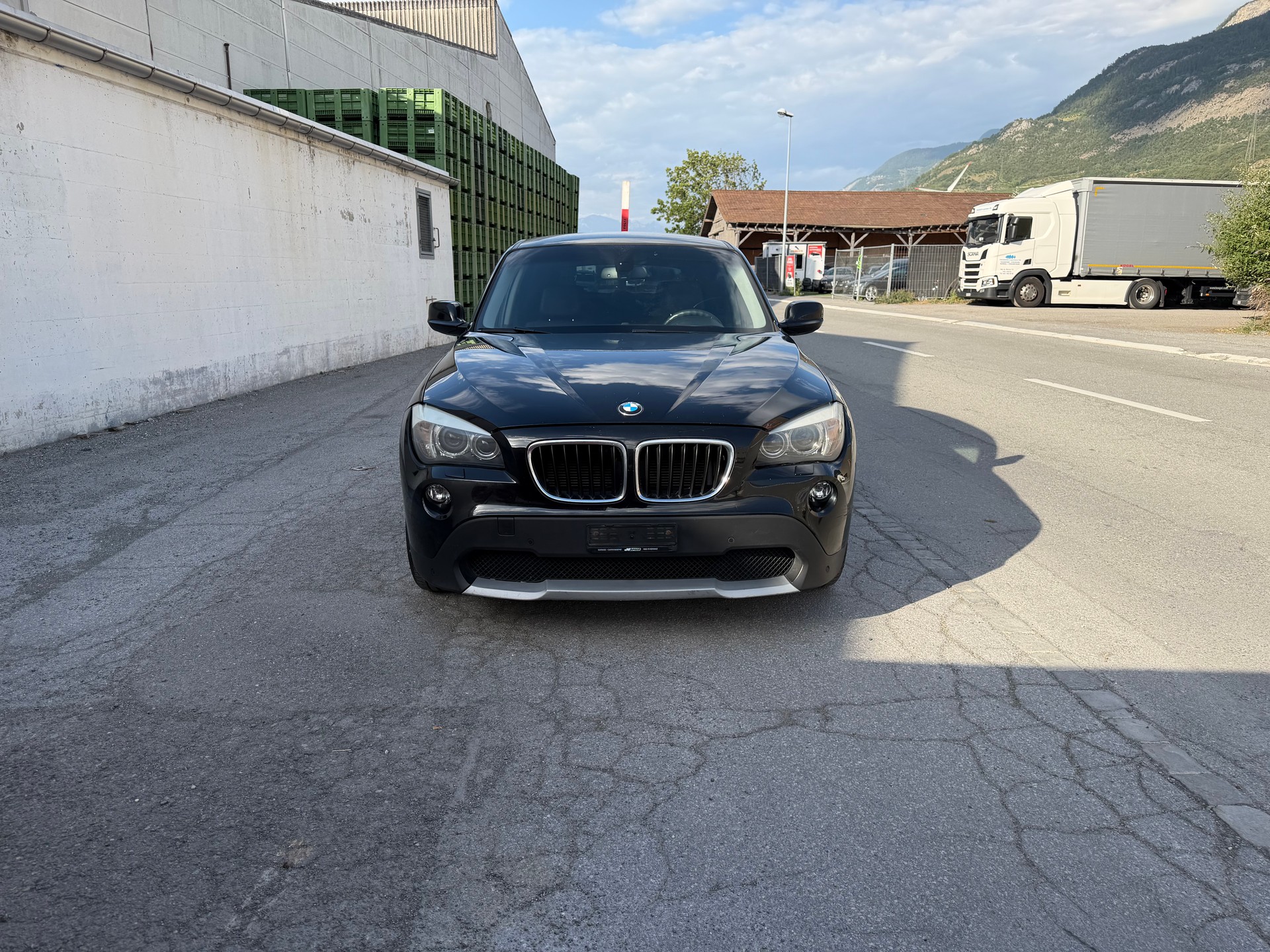 BMW X1 sDrive 18d-image-1