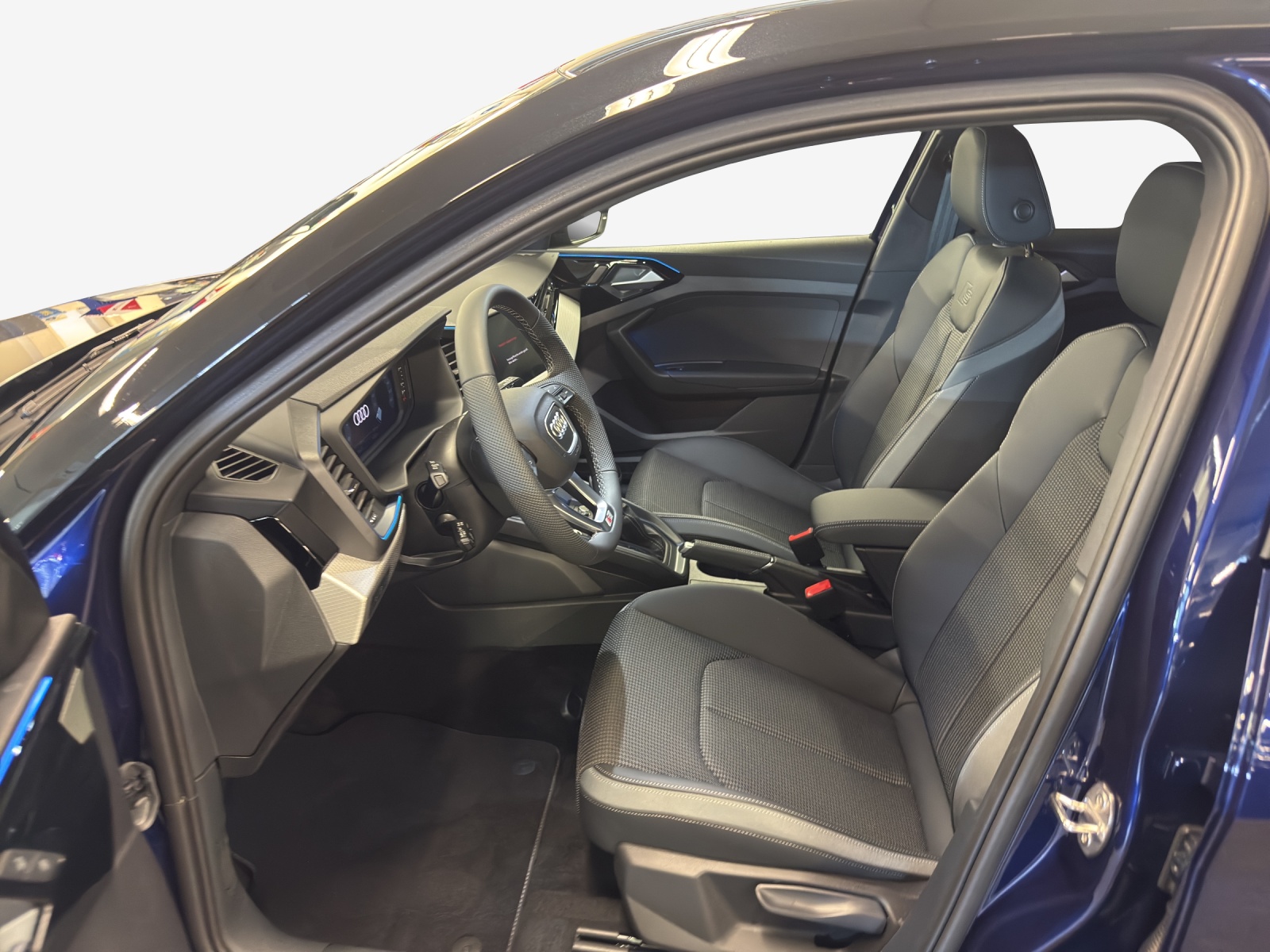 AUDI A1 Sportback 30 TFSI S Line Attraction S-tronic-image-7