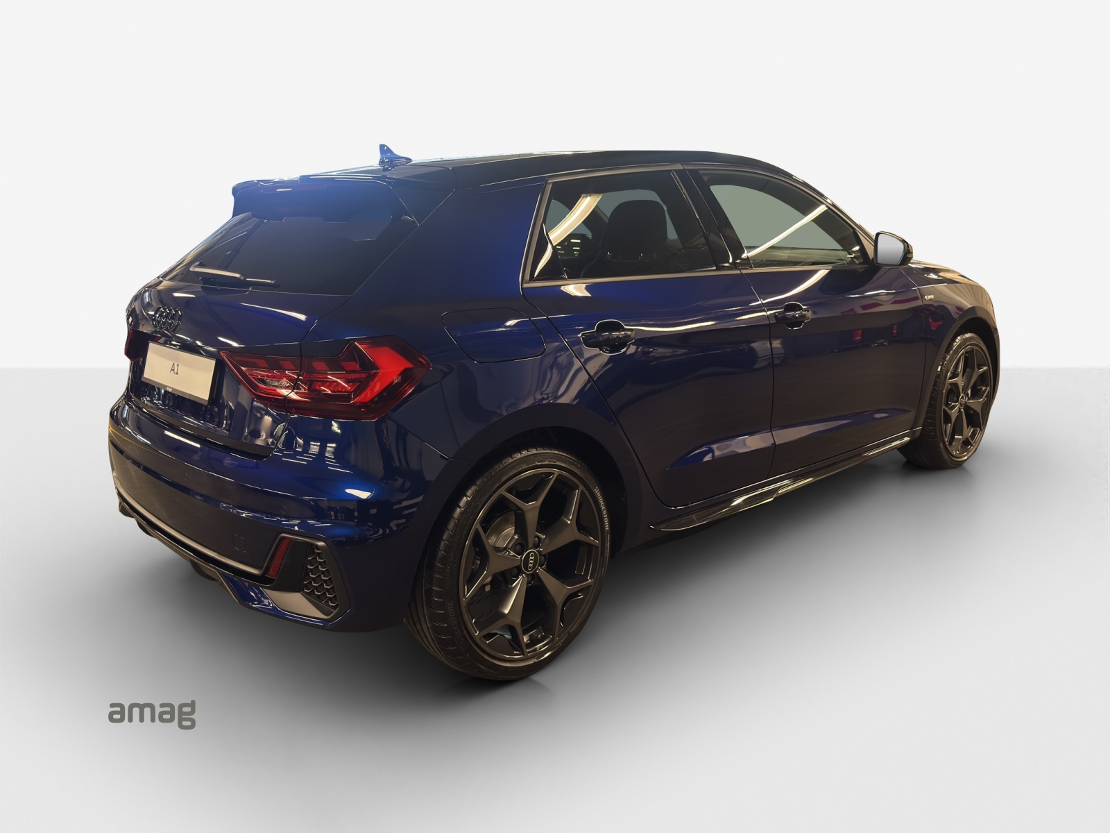 AUDI A1 Sportback 30 TFSI S Line Attraction S-tronic-image-4