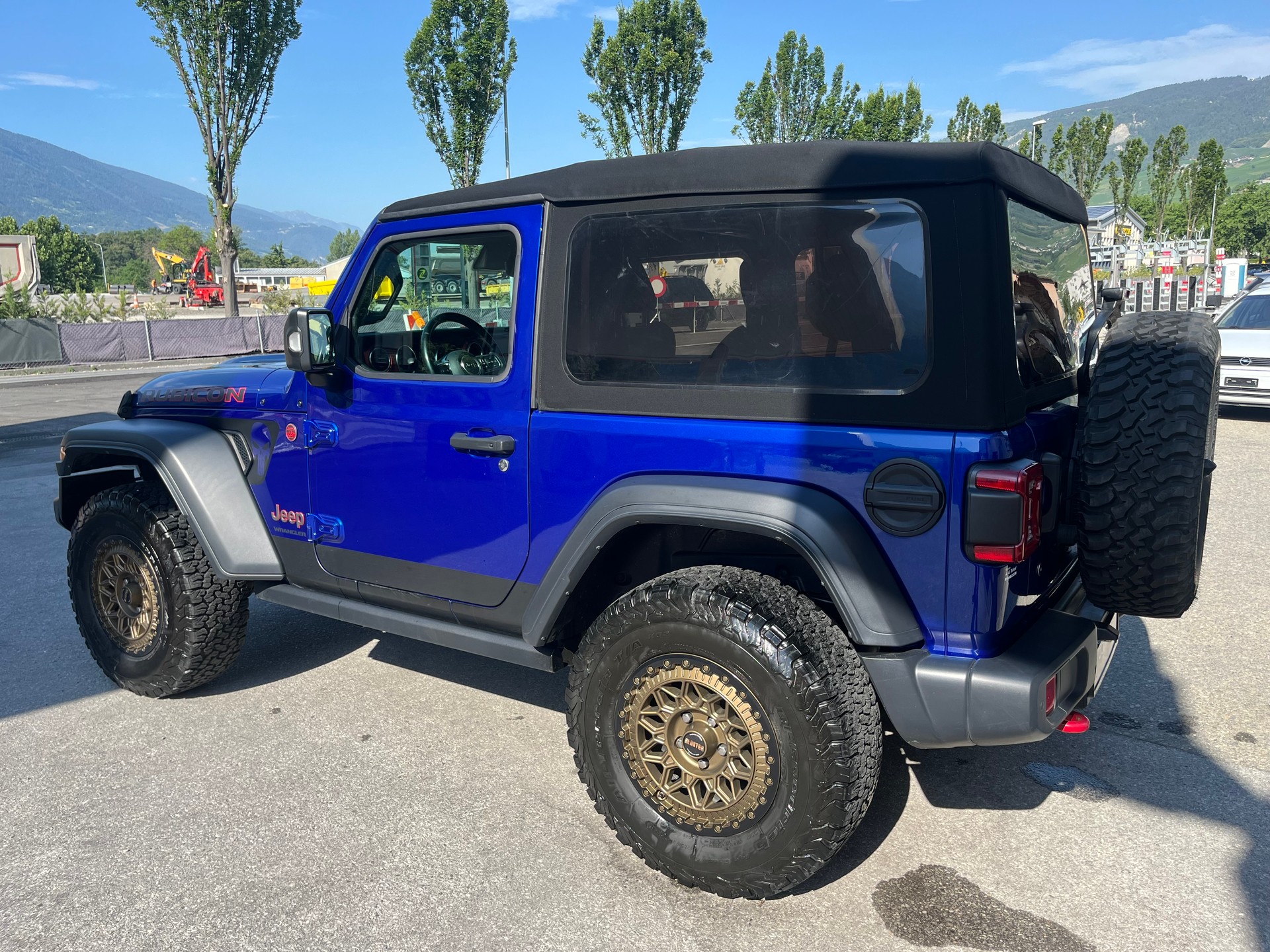 JEEP Wrangler 2.0 Rubicon Automatic-image-2