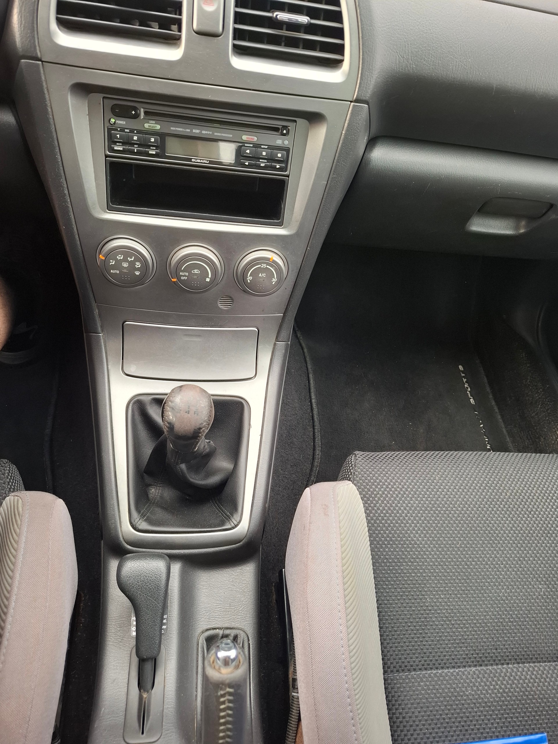 SUBARU Impreza 2.0R-image-12
