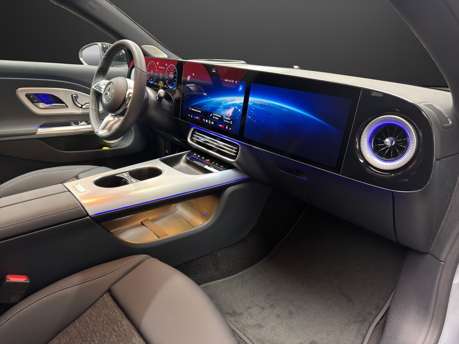 MERCEDES-BENZ CLA 350 4MATIC with EQ Technology-image-7