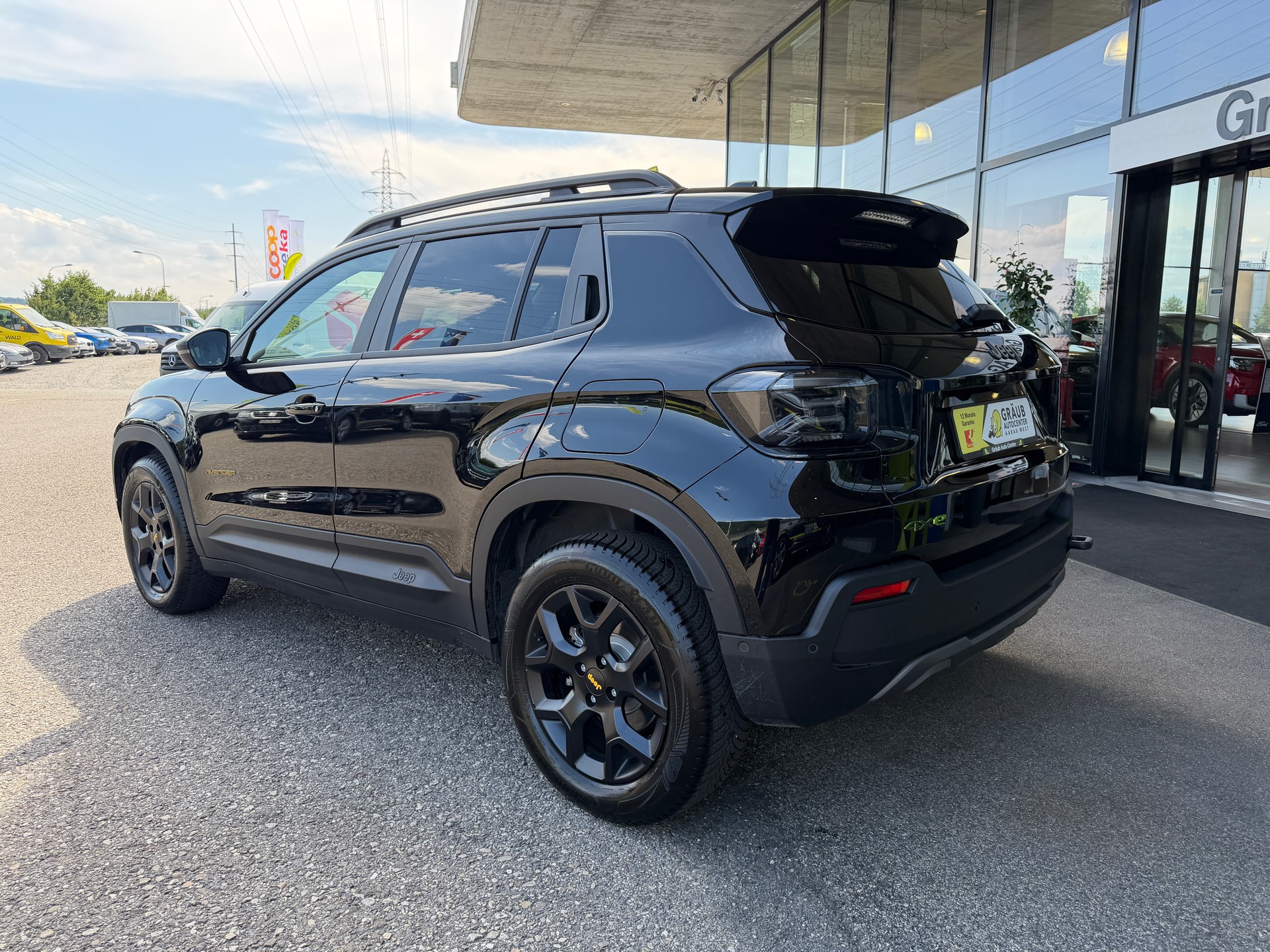 JEEP Avenger 1.2 Turbo MHEV The North Face 4xe-image-3