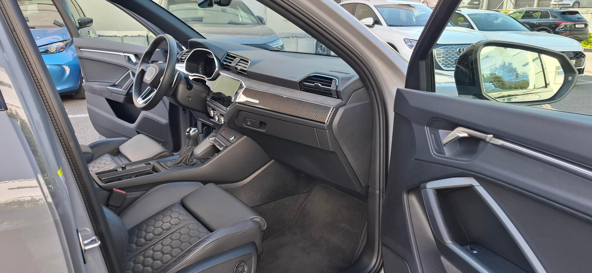 AUDI RS Q3 Sportback quattro S tronic-image-8