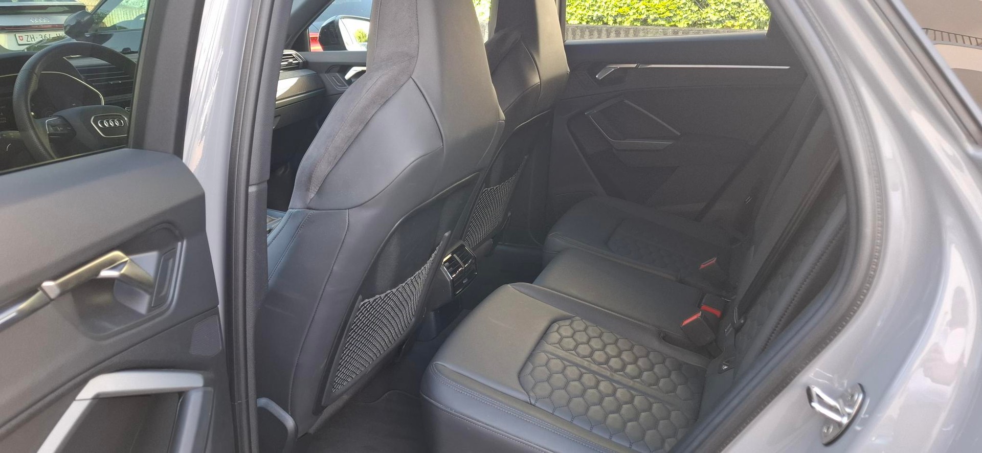 AUDI RS Q3 Sportback quattro S tronic-image-9