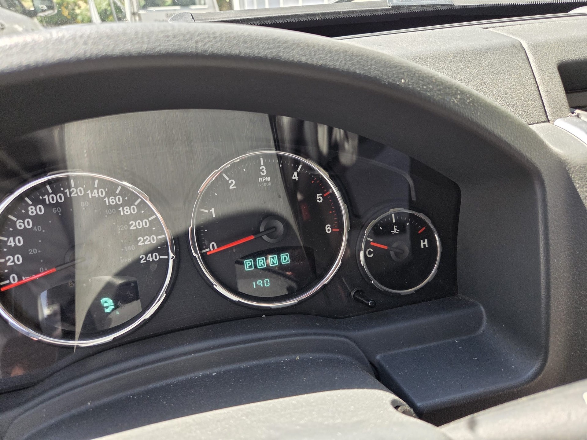 JEEP Cherokee 2.8 CRD Sport Automatic-image-4