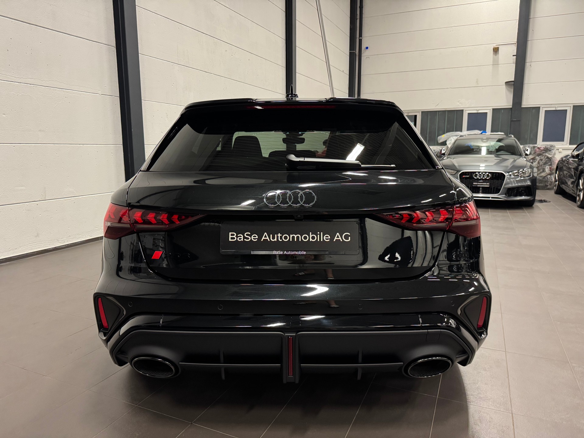AUDI RS3 Sportback 2.5 TSI quattro S-tronic CH Fahrzeug-image-14