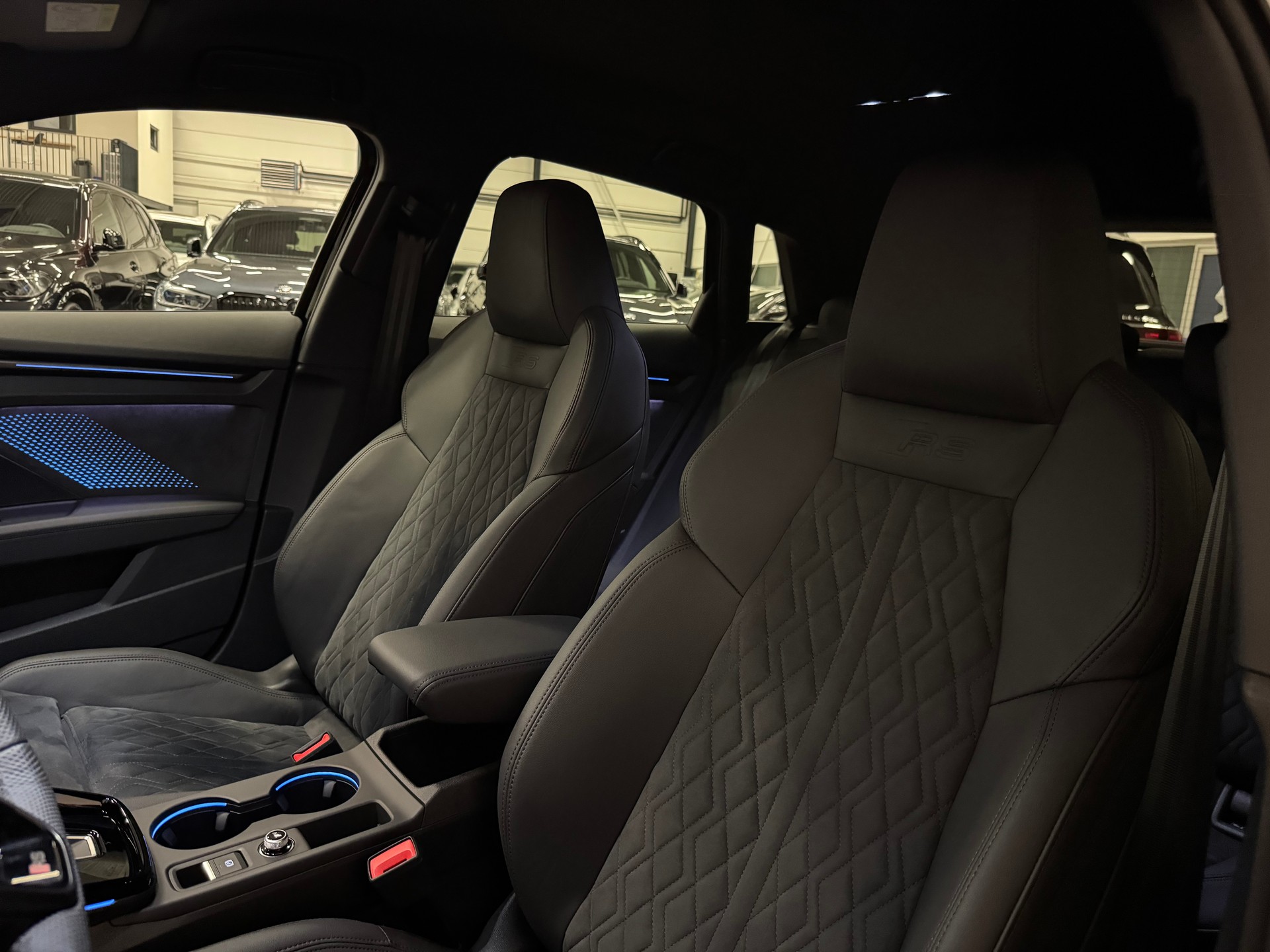 AUDI RS3 Sportback 2.5 TSI quattro S-tronic CH Fahrzeug-image-18