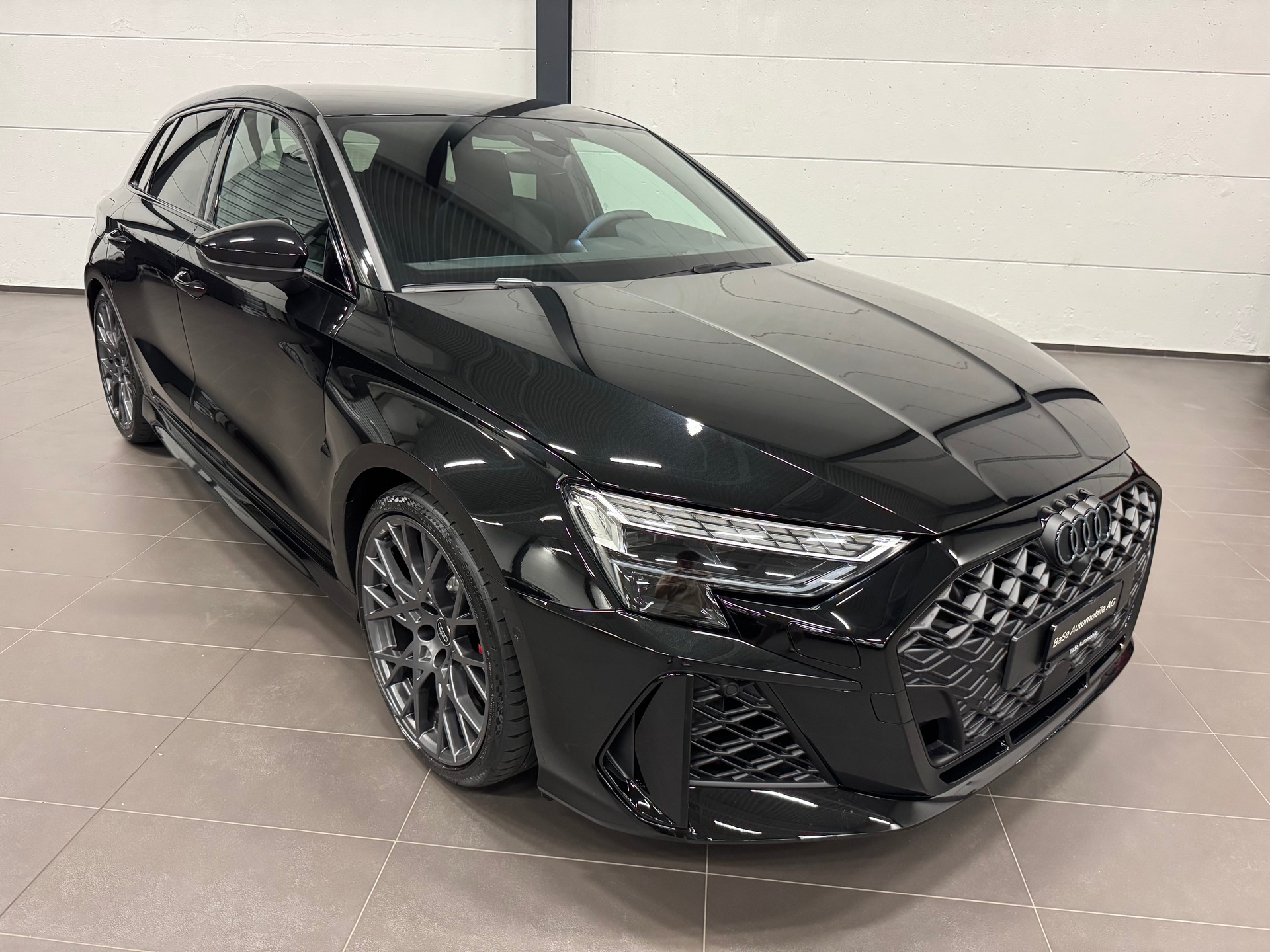 AUDI RS3 Sportback 2.5 TSI quattro S-tronic CH Fahrzeug-image-1