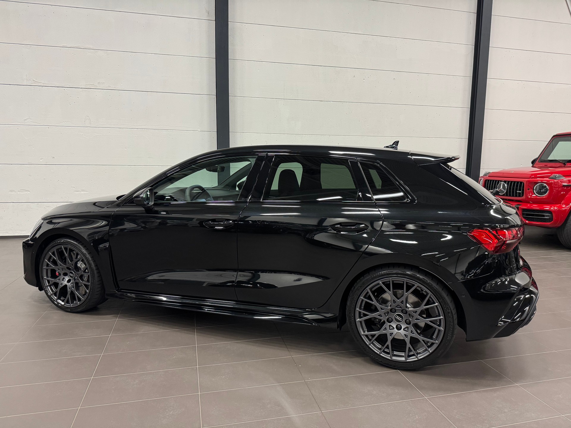 AUDI RS3 Sportback 2.5 TSI quattro S-tronic CH Fahrzeug-image-11