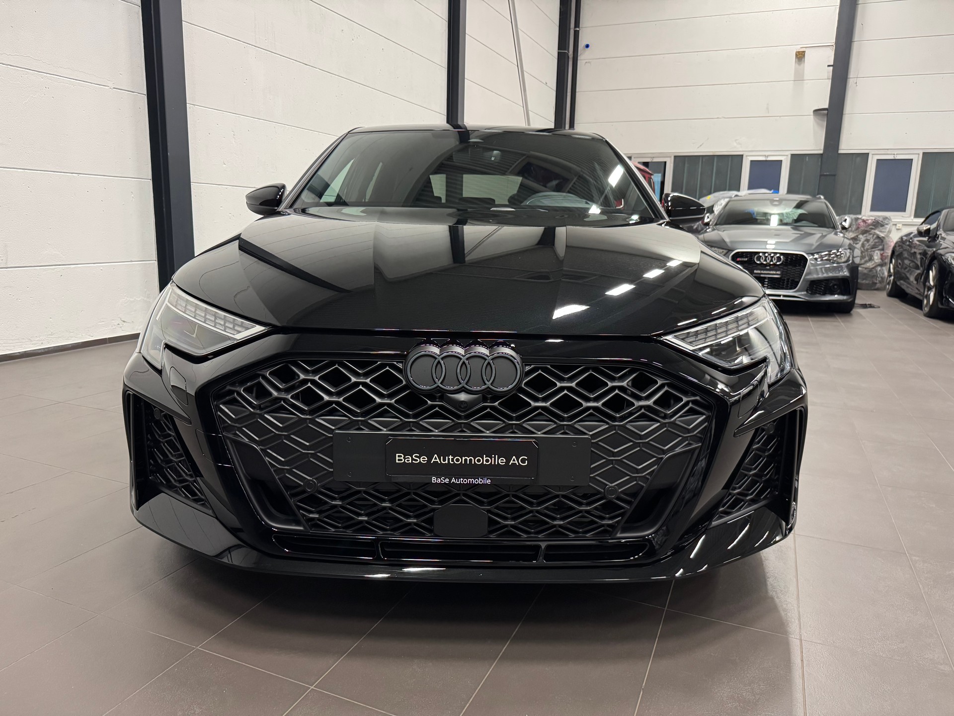 AUDI RS3 Sportback 2.5 TSI quattro S-tronic CH Fahrzeug-image-6