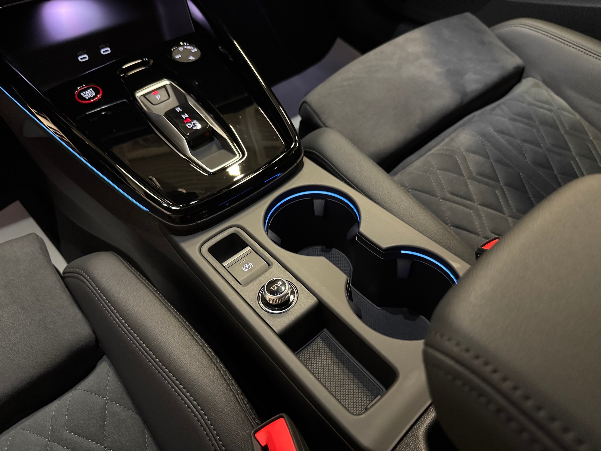 AUDI RS3 Sportback 2.5 TSI quattro S-tronic CH Fahrzeug-image-27