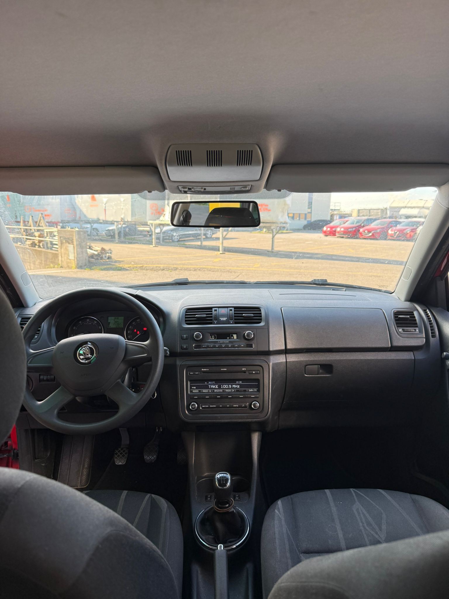 SKODA Fabia 1.2 TSI Elegance-image-8