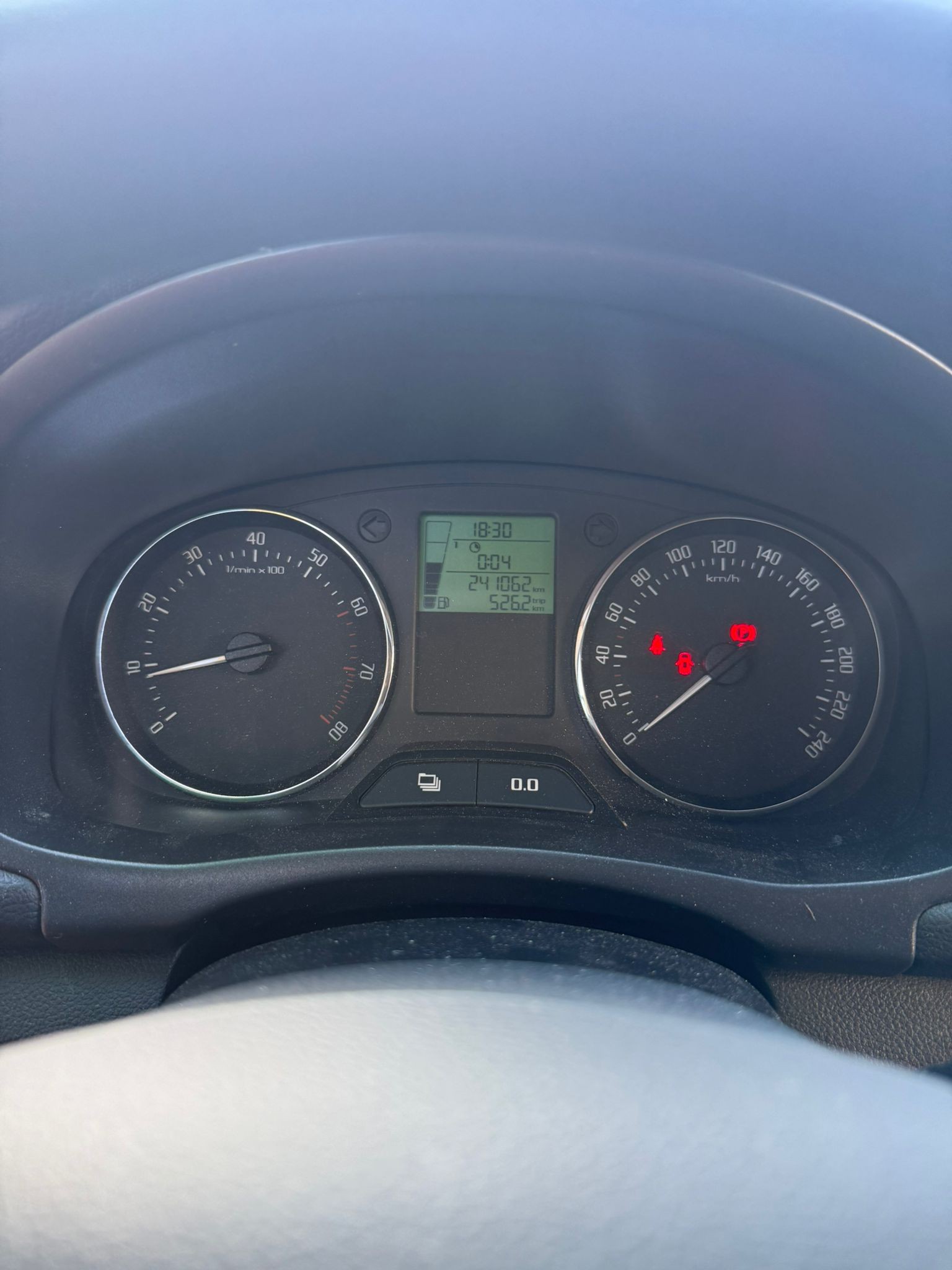 SKODA Fabia 1.2 TSI Elegance-image-11