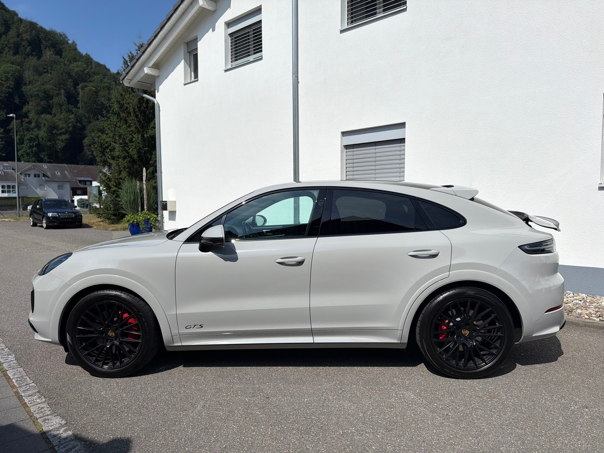 PORSCHE Cayenne GTS Coupé-image-12