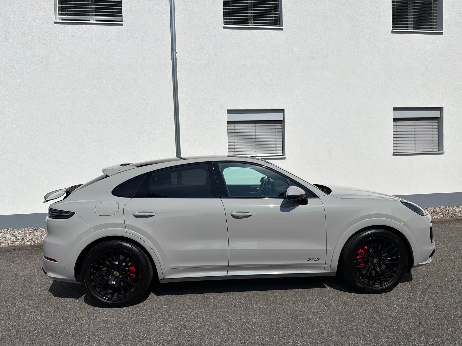 PORSCHE Cayenne GTS Coupé-image-4