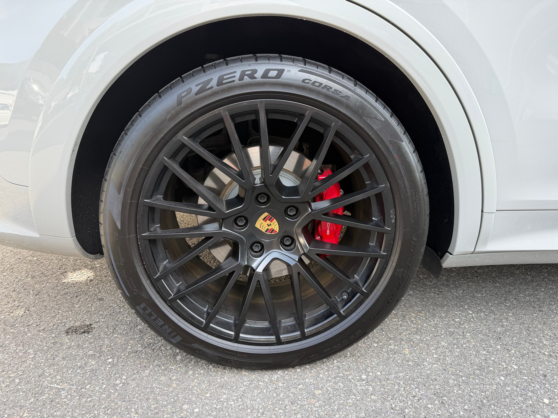 PORSCHE Cayenne GTS Coupé-image-30