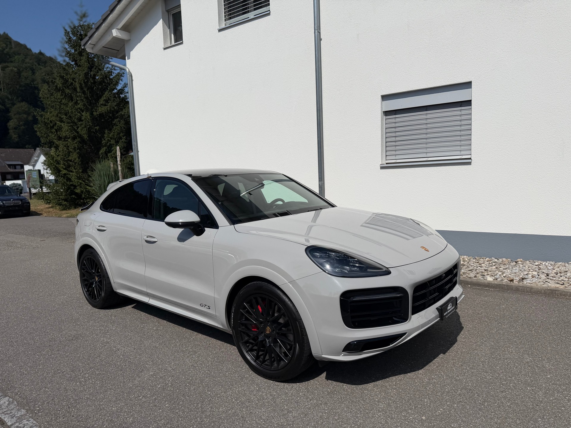 PORSCHE Cayenne GTS Coupé-image-2