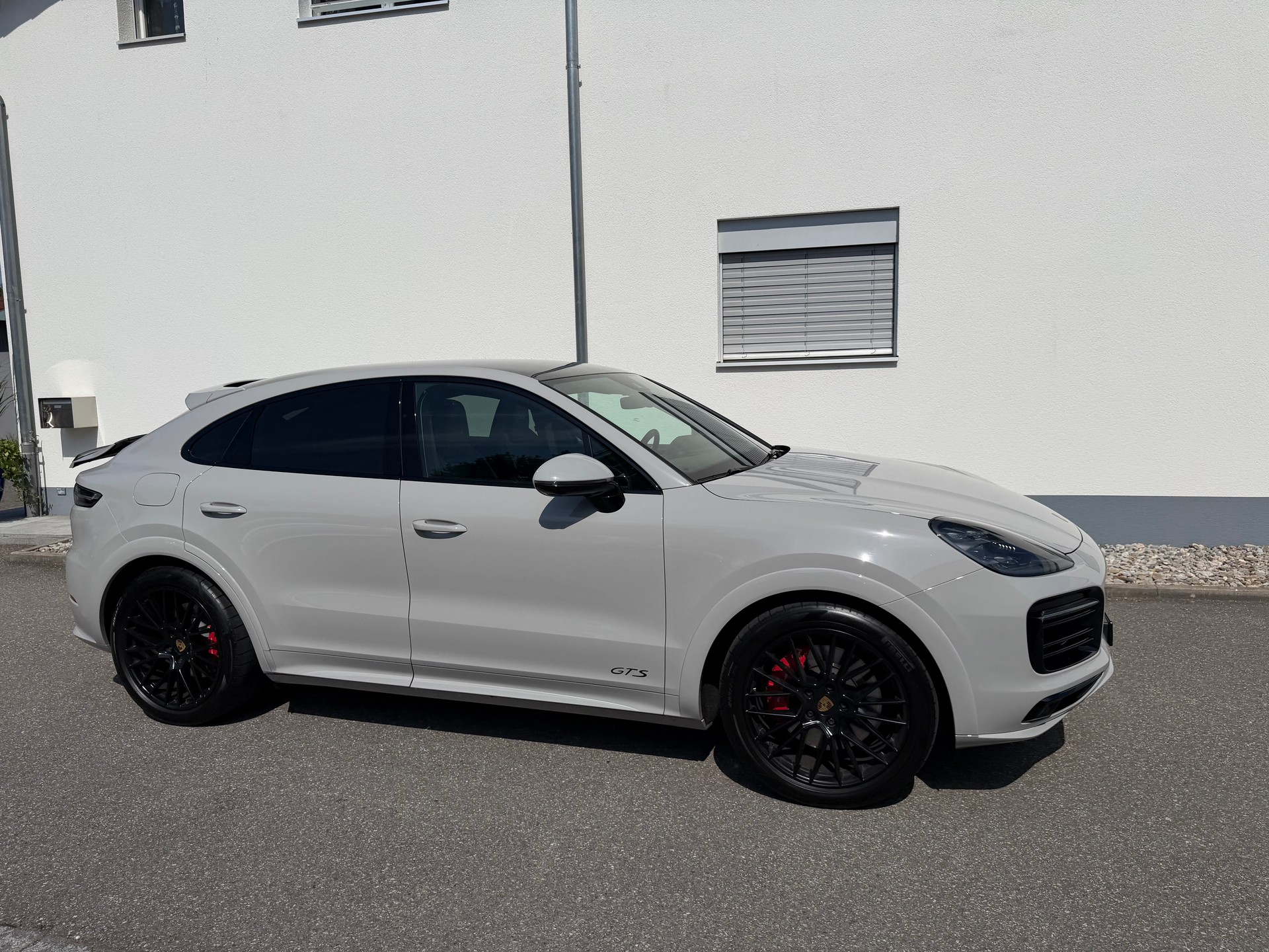 PORSCHE Cayenne GTS Coupé-image-3