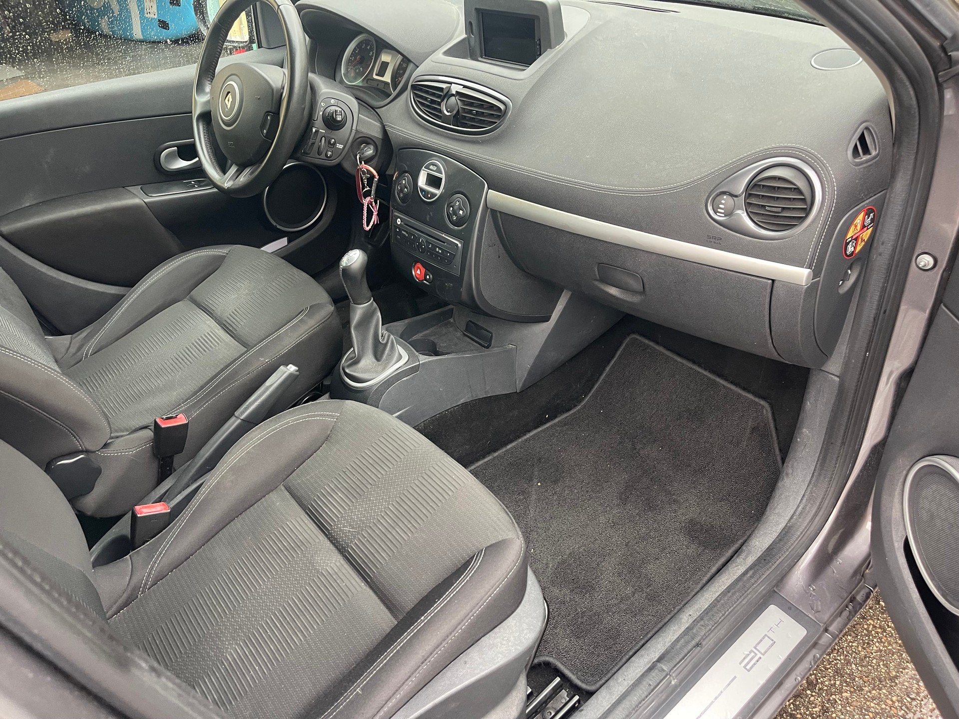RENAULT Clio 1.2 16V Turbo Expression-image-5