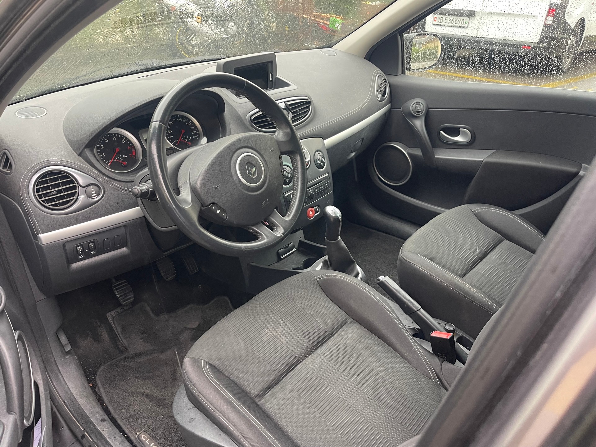 RENAULT Clio 1.2 16V Turbo Expression-image-7