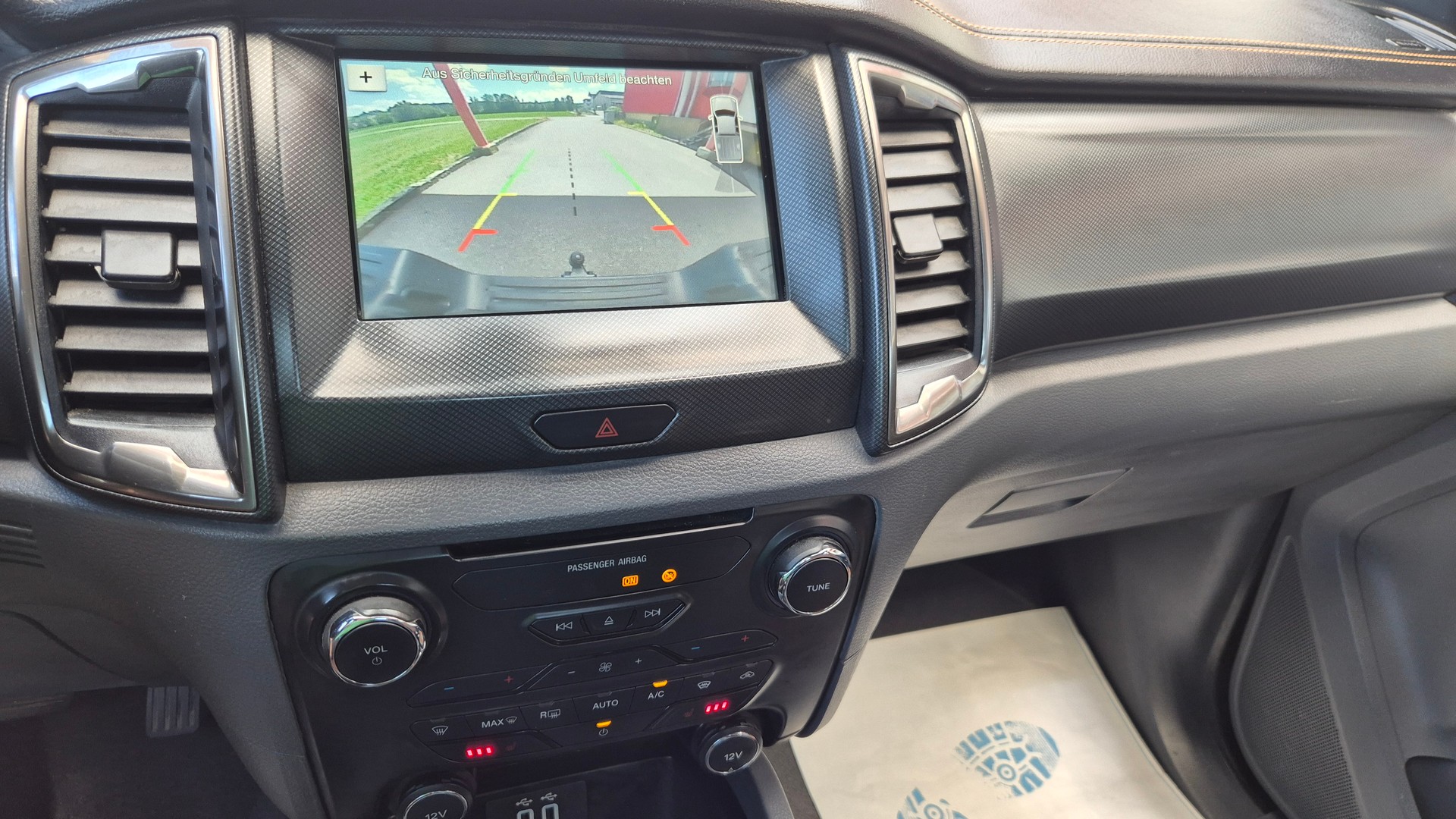 FORD Ranger Wildtrak 2.2 TDCi 4x4 A-image-9