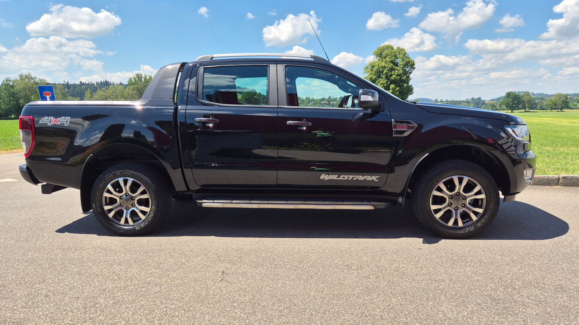 FORD Ranger Wildtrak 2.2 TDCi 4x4 A-image-4