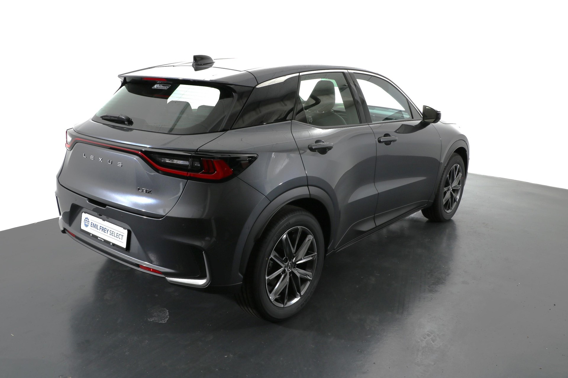 LEXUS LBX 1.5 Hybrid Relax AWD-image-4