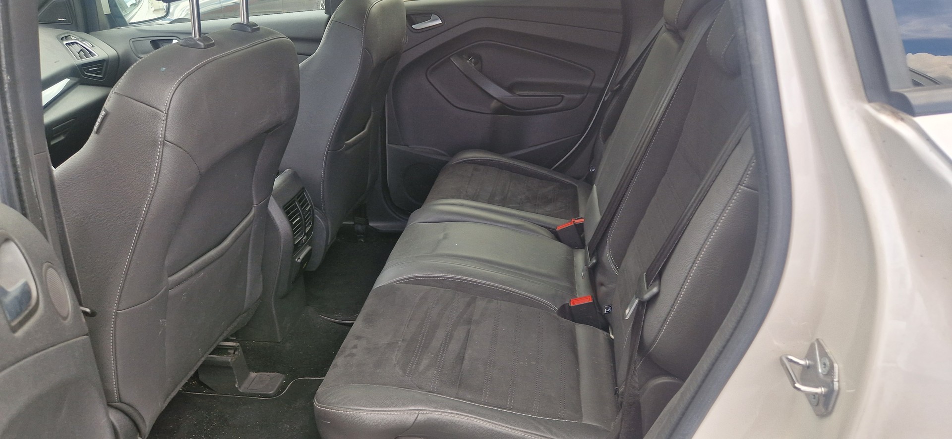 FORD Kuga 2.0 TDCi Titanium 4WD PowerShift-image-5