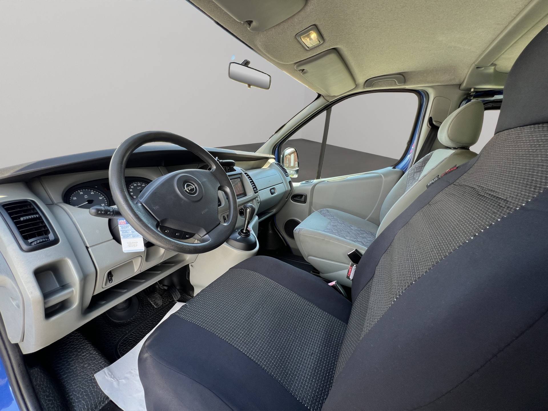 OPEL Vivaro Tour 2.5 CDTI 2.7t 8-Plätze-image-9