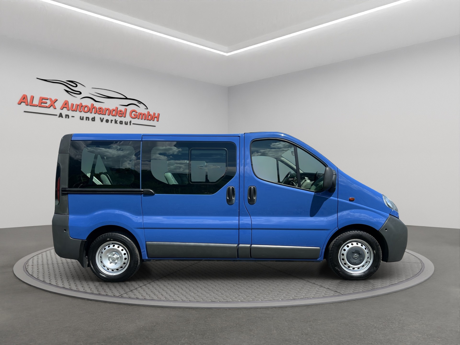 OPEL Vivaro Tour 2.5 CDTI 2.7t 8-Plätze-image-7