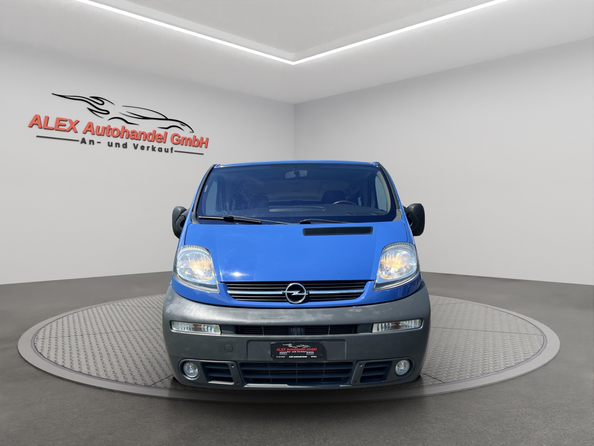 OPEL Vivaro Tour 2.5 CDTI 2.7t 8-Plätze-image-1