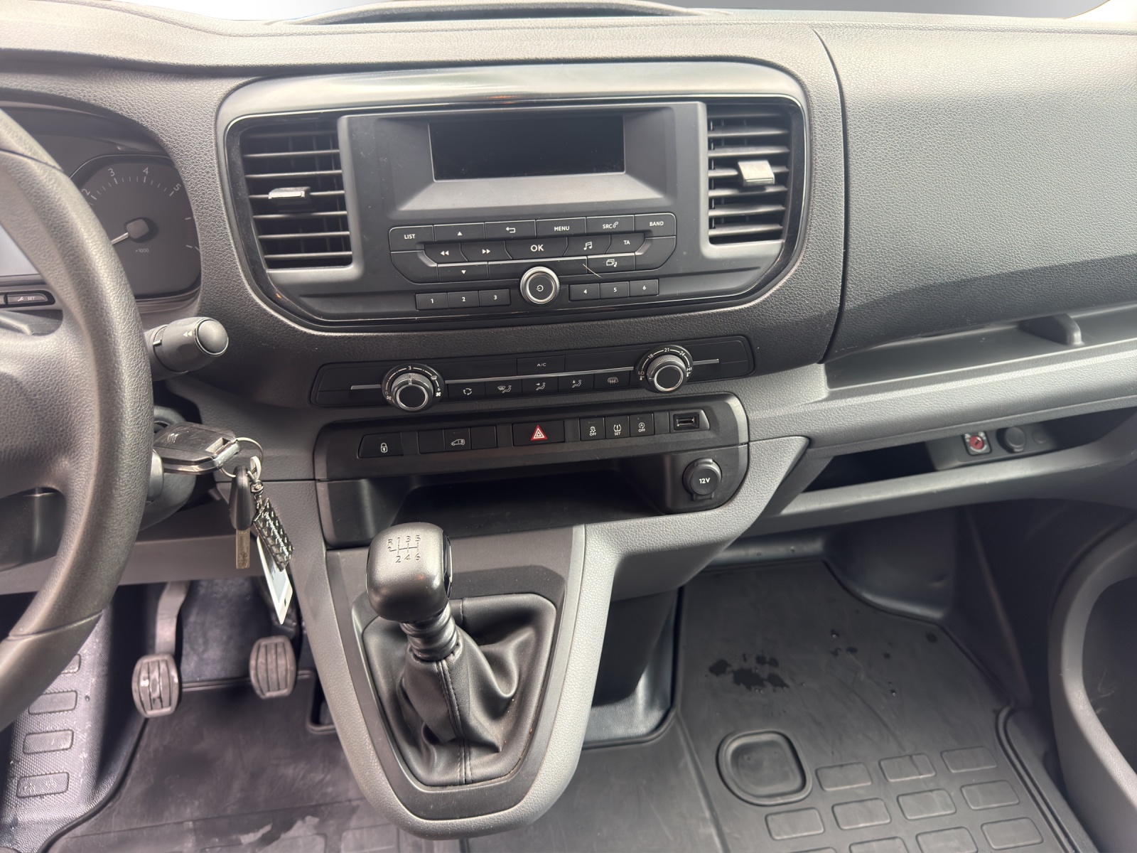 CITROEN Jumpy 1.5 BlueHDi 120 M Komfort-image-11
