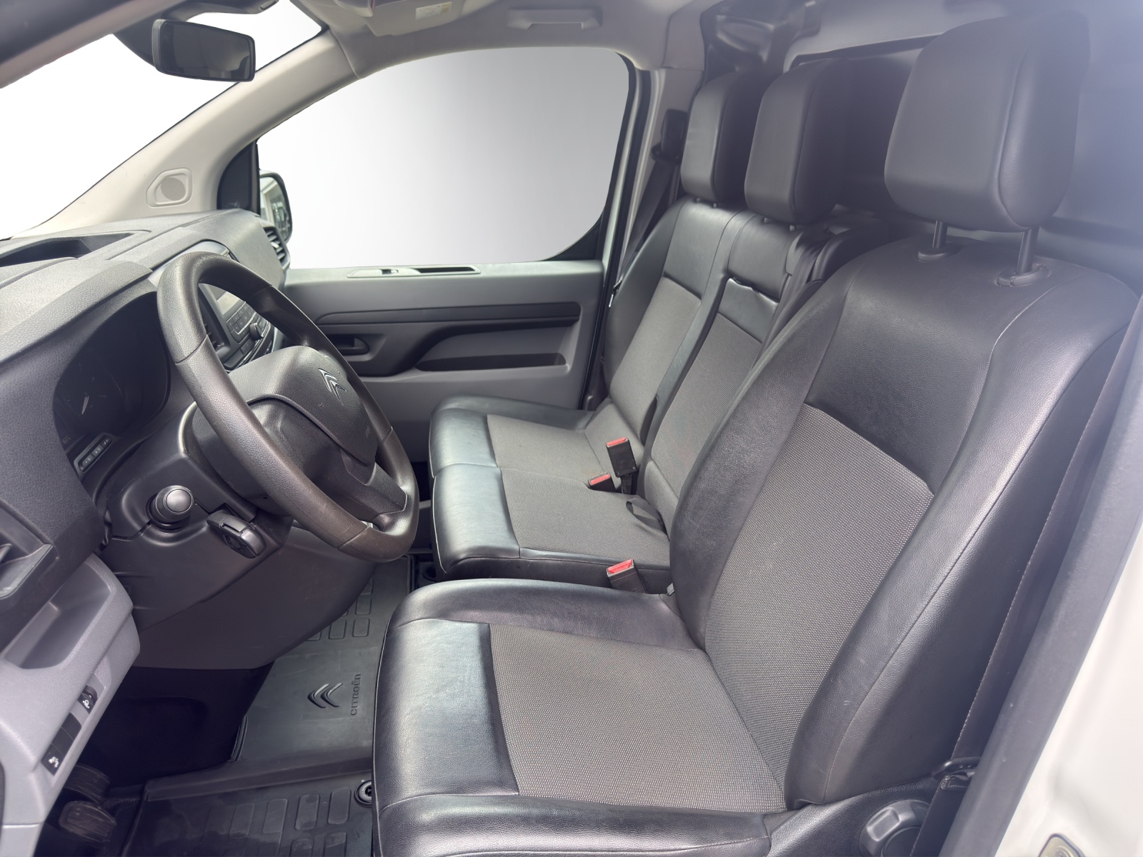 CITROEN Jumpy 1.5 BlueHDi 120 M Komfort-image-8