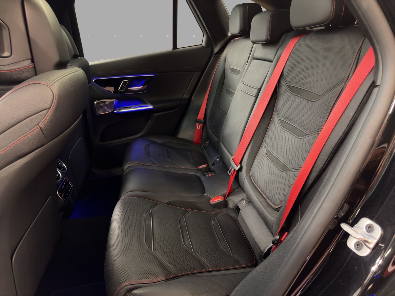 MERCEDES-BENZ GLC 43 4M - AMG / 360 Grad Kamera / Sondermodell / Night-Paket II / Soundsystem-image-13