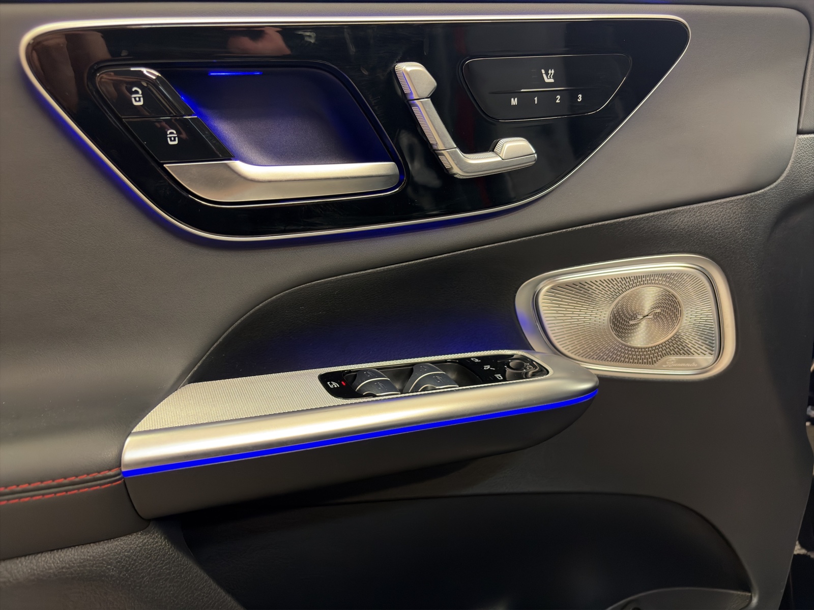 MERCEDES-BENZ GLC 43 4M - AMG / 360 Grad Kamera / Sondermodell / Night-Paket II / Soundsystem-image-12