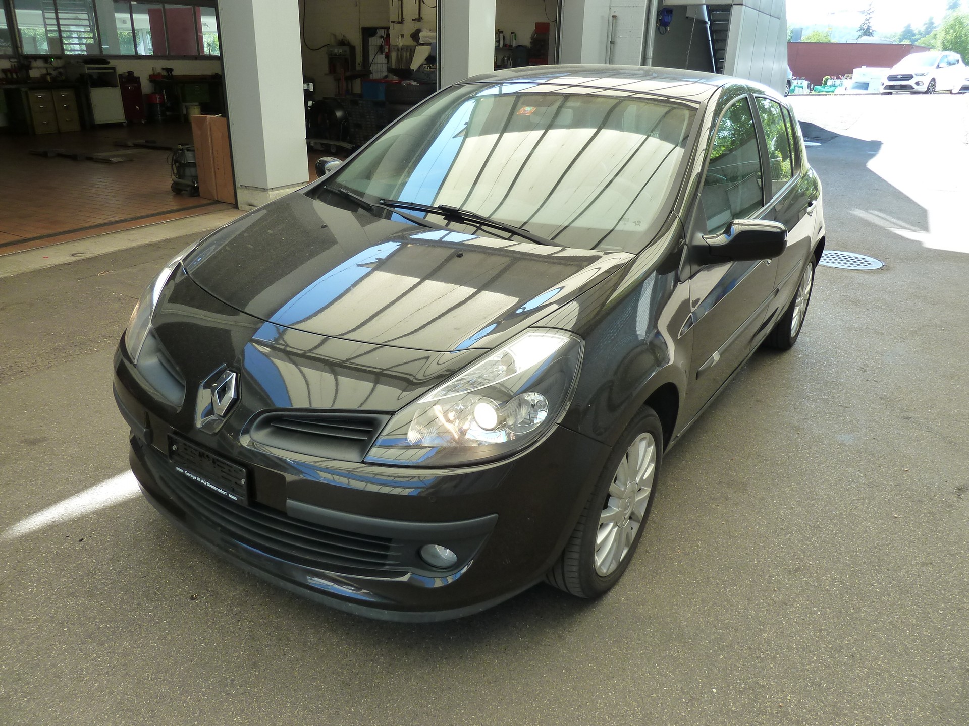RENAULT Clio 1.6 16V Dynamique Automat-image-1