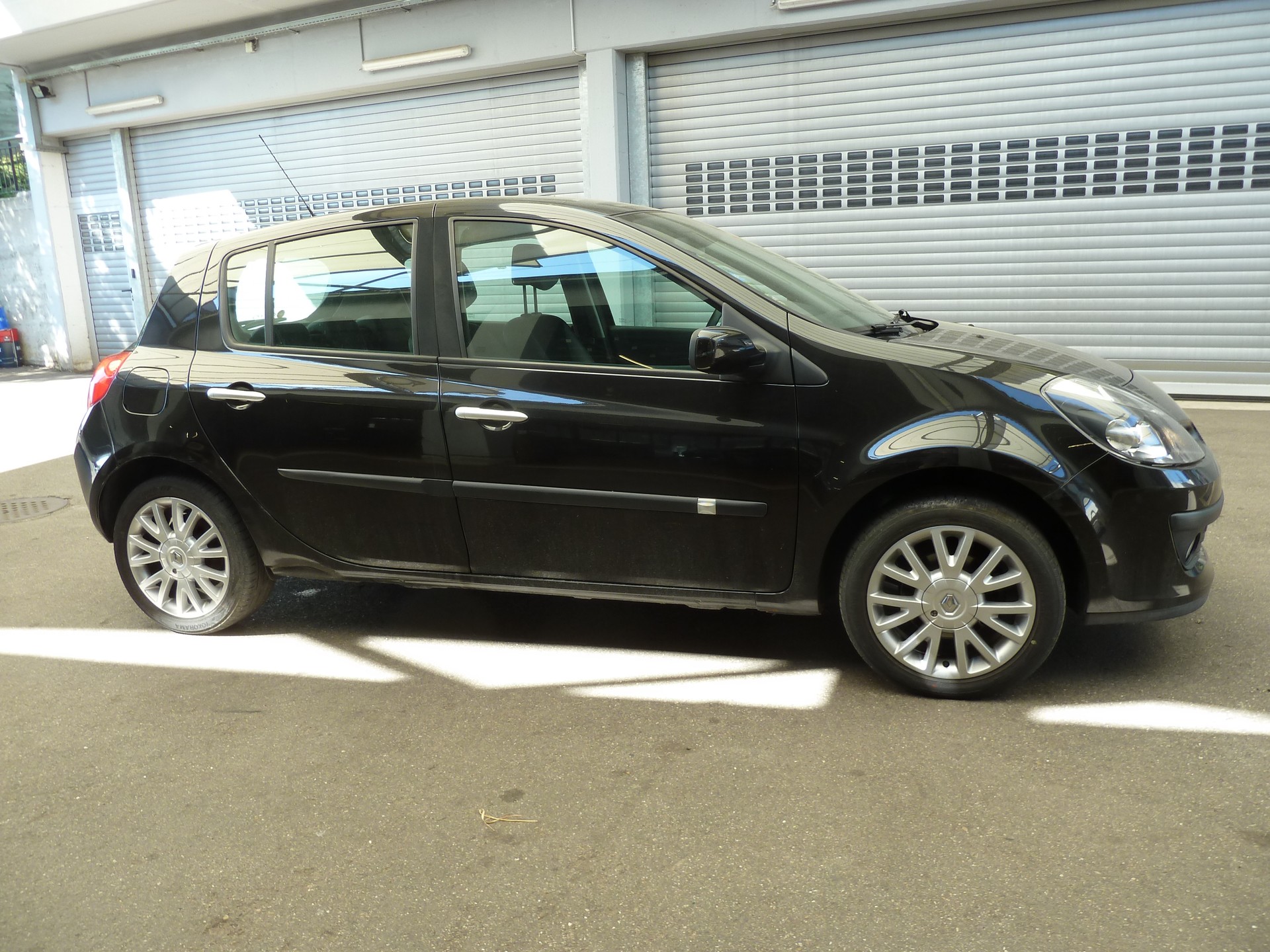 RENAULT Clio 1.6 16V Dynamique Automat-image-12
