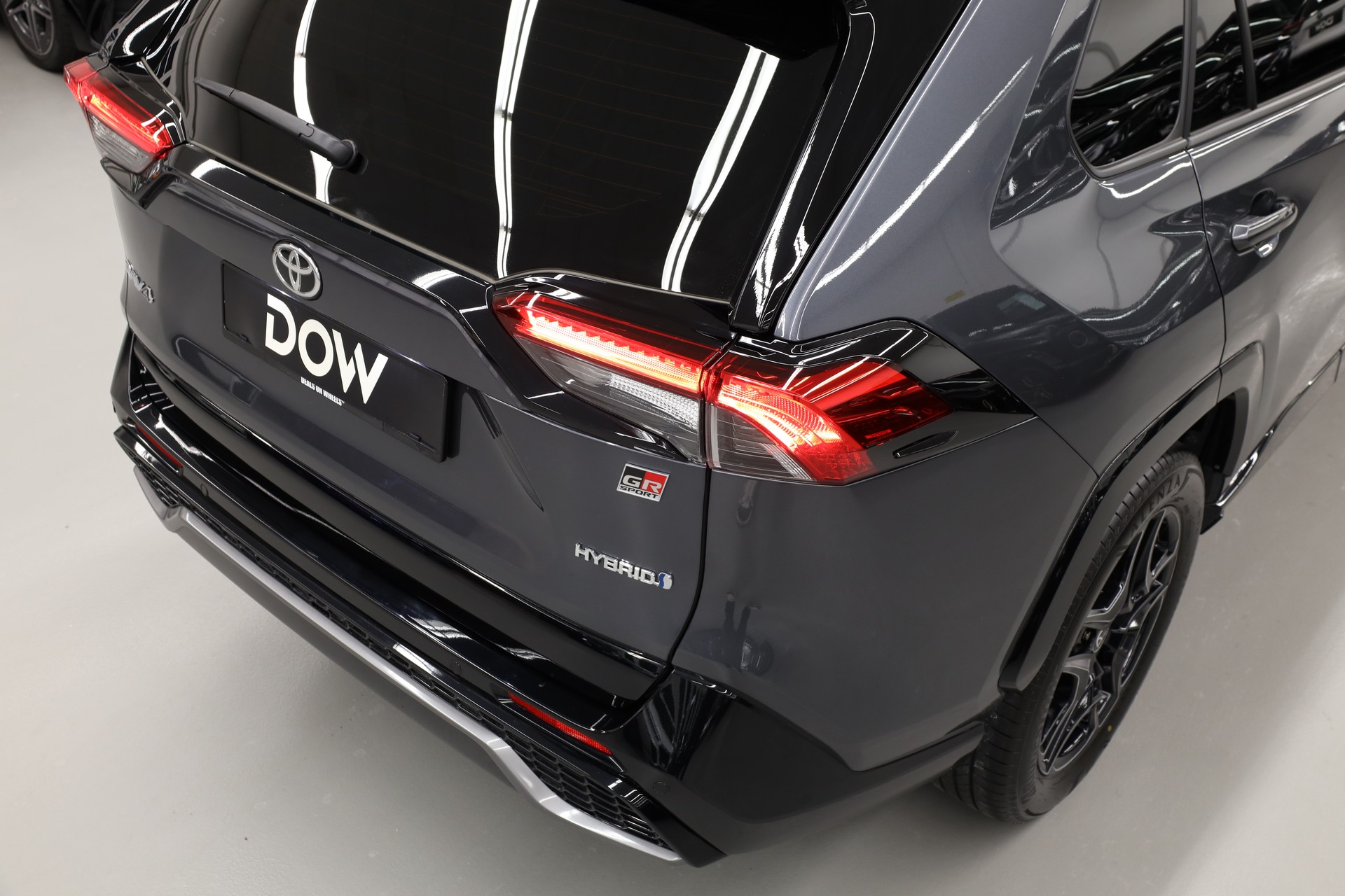TOYOTA RAV-4 2.5 HEV GR Sport e-CVT 4WD-image-9