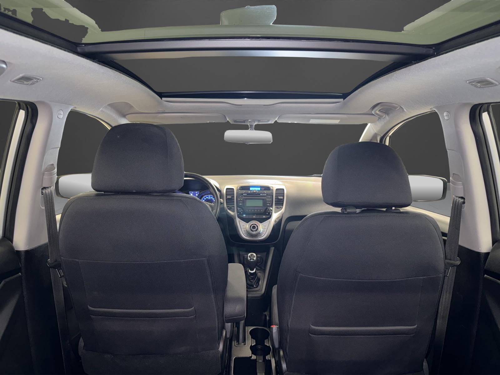 HYUNDAI iX20 1.6 Premium-image-12