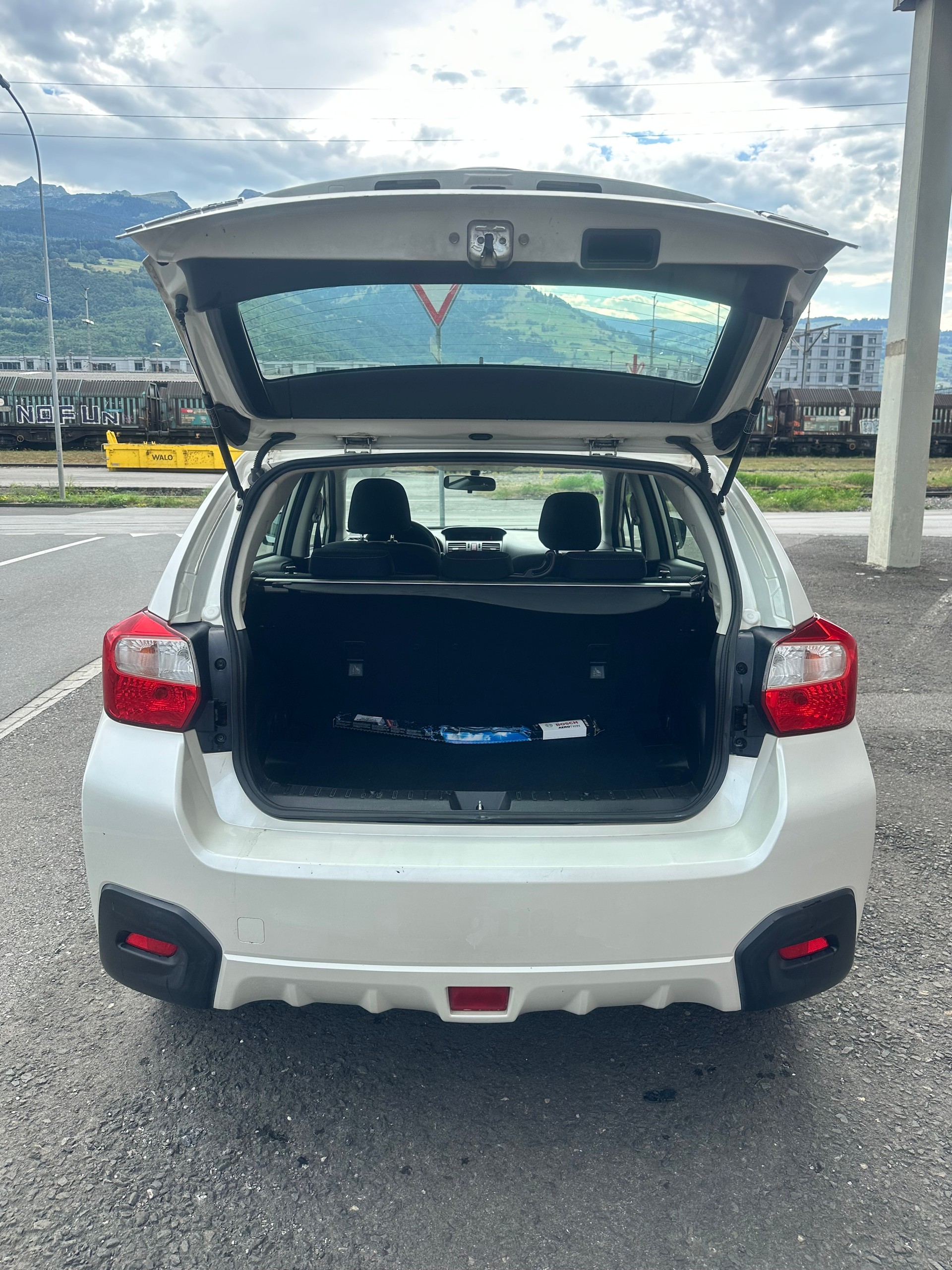 SUBARU XV 2.0D Swiss One AWD-image-6