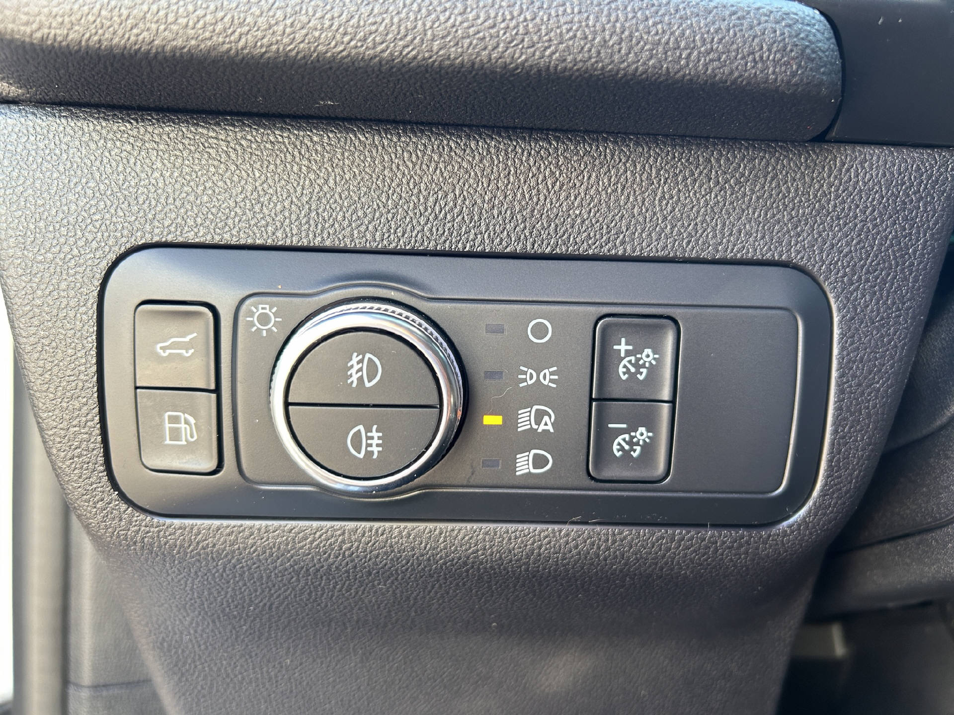 FORD Kuga 2.5 Plug-in Hybrid ST-Line X-image-21