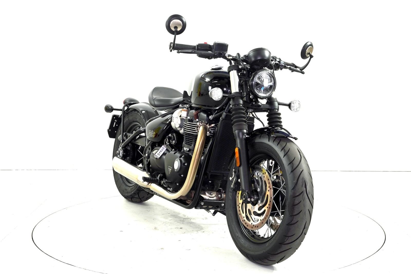 TRIUMPH Bonneville 1200 Bobber ABS-showroom-element-1