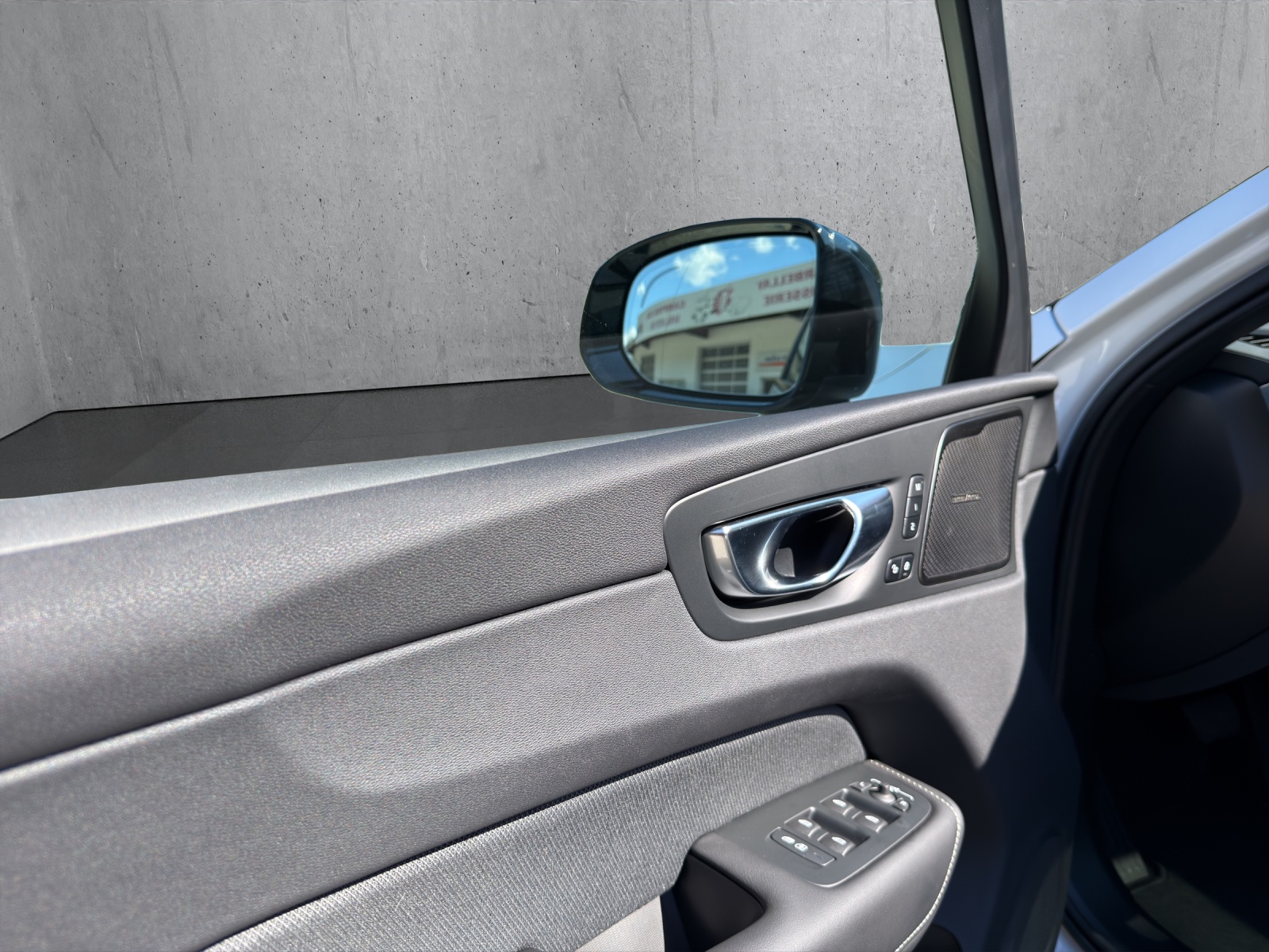 VOLVO XC60 2.0 T6 TE XCENTRIC eAWD Xcentric-image-9