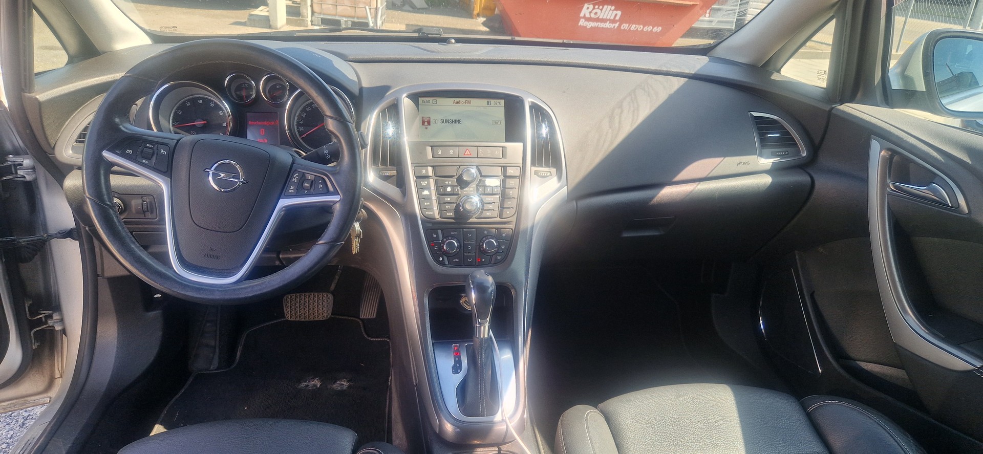 OPEL Astra SportsTourer 1.4i 16V Turbo Sport Automatic-image-8