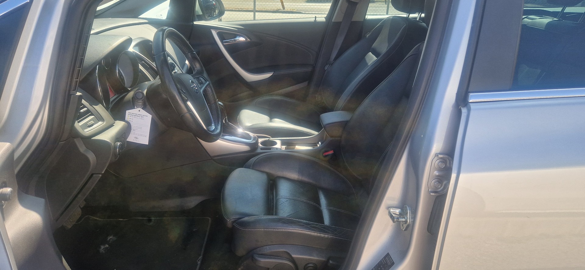 OPEL Astra SportsTourer 1.4i 16V Turbo Sport Automatic-image-6