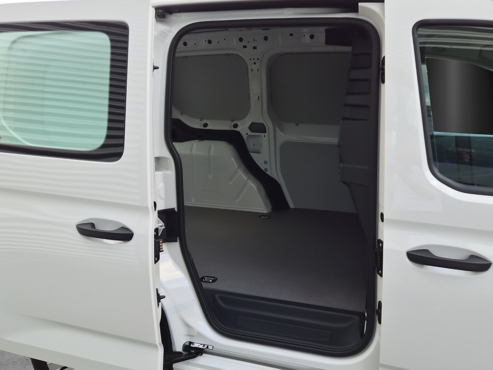 VW Caddy Cargo 1.5 TSI-image-7