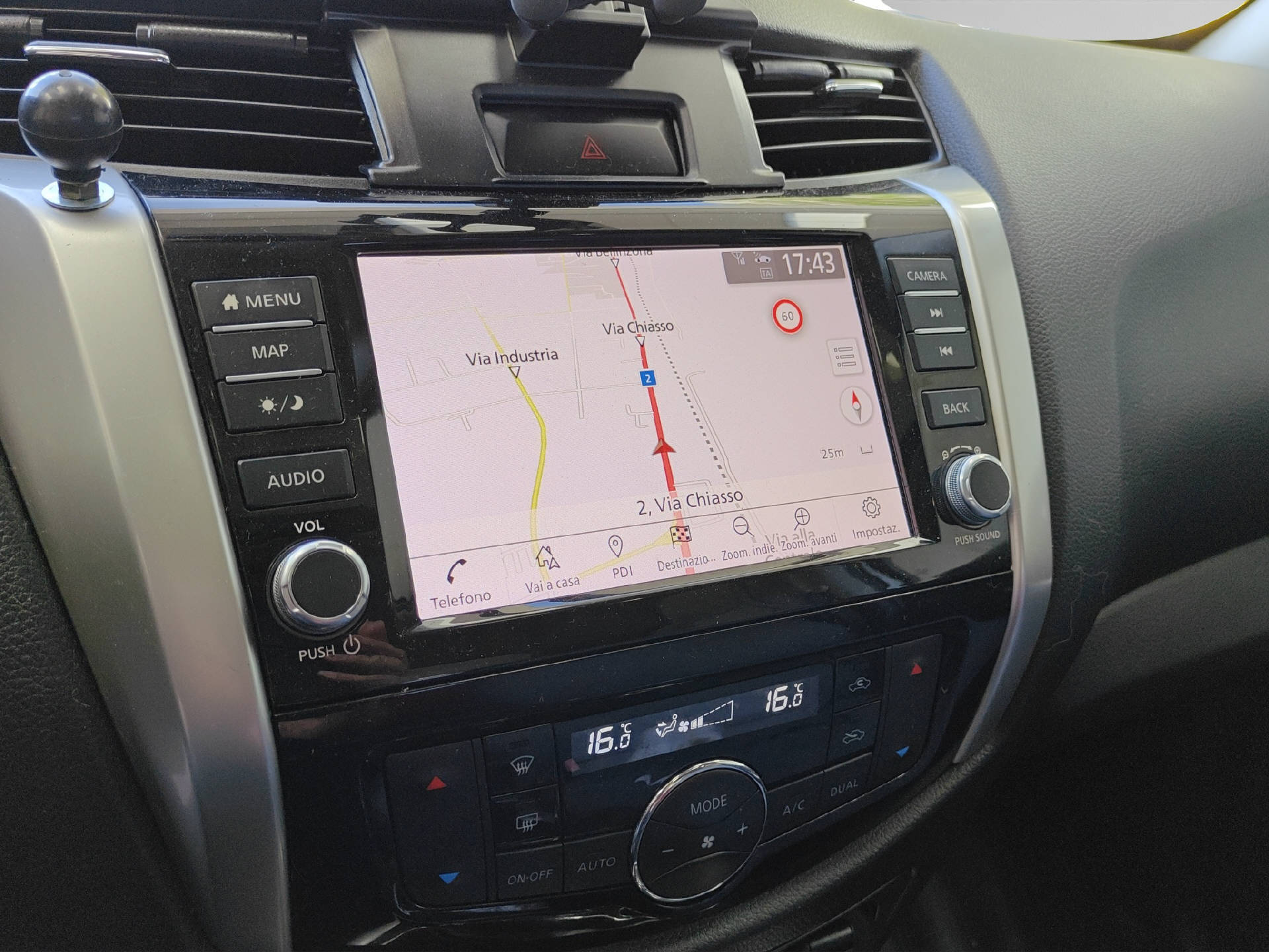 NISSAN Navara 2.3 dCi Double Cab N-Guard-image-11