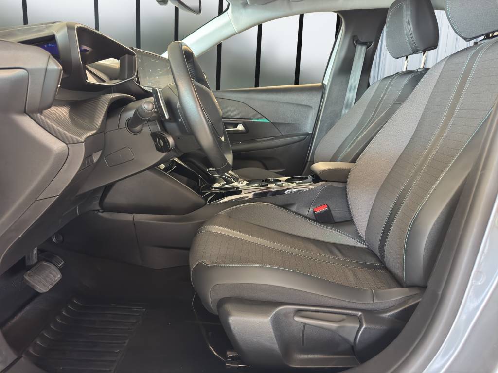 PEUGEOT 208 1.2 PureTech Allure Pack EAT8-image-7
